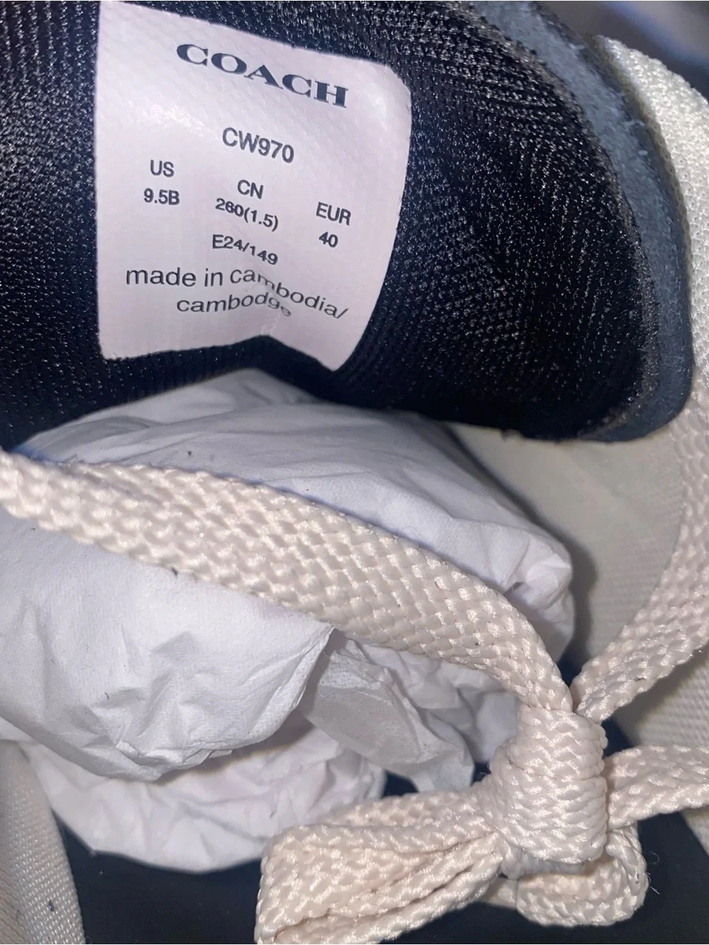 Coach Woman High Line Sneaker In Signature Canvas Size 9.5 New in box
